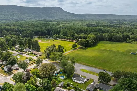 51 Taft Ave, Easthampton, MA 01027 photo 32