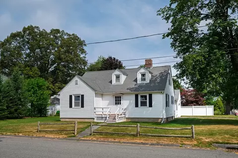 51 Taft Ave, Easthampton, MA 01027 photo 2