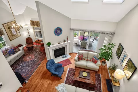 30 Windsor Pt, Mashpee, MA 02649