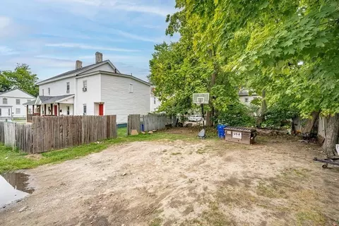 79 Oak St, Springfield, MA 01109 photo 9