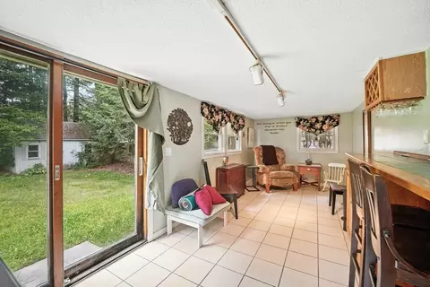 23 Saffron Cir, Springfield, MA 01129 photo 13