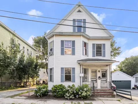 32 Bourne St, Lowell, MA 01852