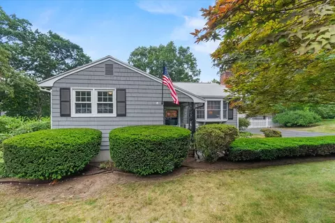 5 Loumac Rd, Wilmington, MA 01887