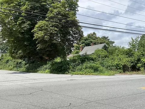 640 Mammoth Rd, Dracut, MA 01826