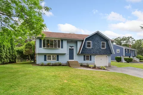 7 Annie J Cir, Milford, MA 01757
