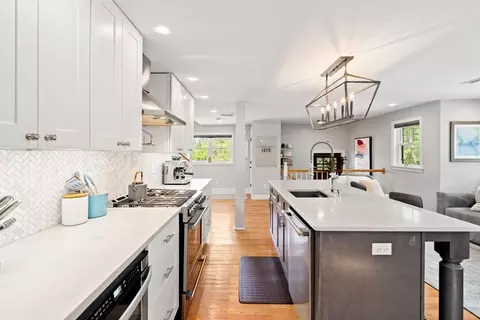 3 Cabot Ln, Gloucester, MA 01930 photo 12