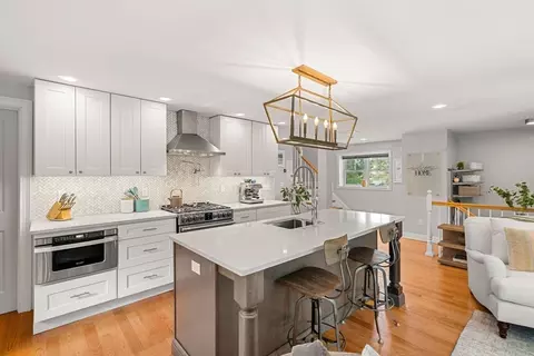 3 Cabot Ln, Gloucester, MA 01930 photo 9