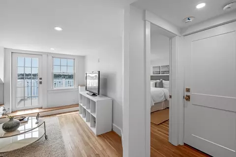 Entry Way - 95 Front St #6, Marblehead, MA 01945 photo 1 of 1