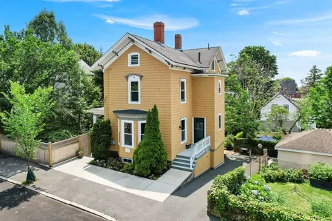 7 Rockland St, Swampscott, MA 01907