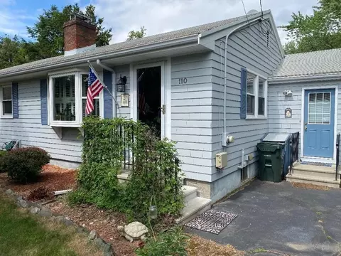 110 Forest St, Danvers, MA 01923 photo 2