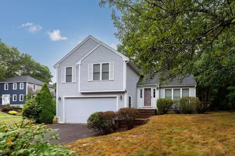 31 Jamies Path, Plymouth, MA 02360