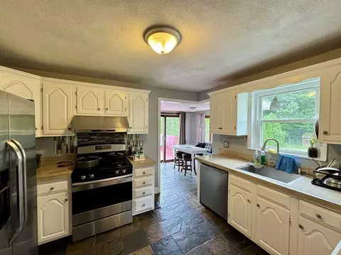 19 Forsberg St, Worcester, MA 01607 photo 7