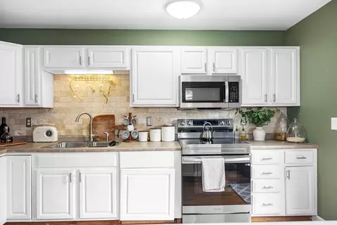 932 N Main St #5, Brockton, MA 02301