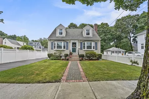 23 Grafton St, Wakefield, MA 01880