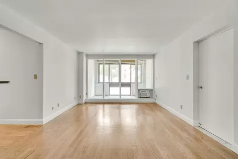 Living - 32 Juniper St #97, Brookline, MA 02445 photo 4 of 4