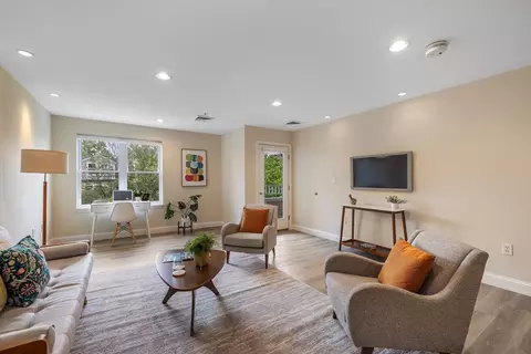 320 Rindge Ave #303, Cambridge, MA 02140