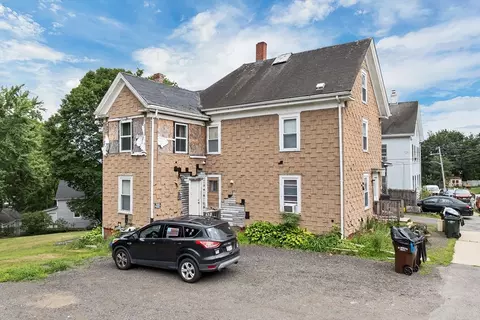 19 Prospect St, Amesbury, MA 01913
