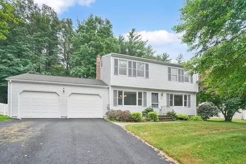 61 Caitlin Dr, Springfield, MA 01118 photo 2