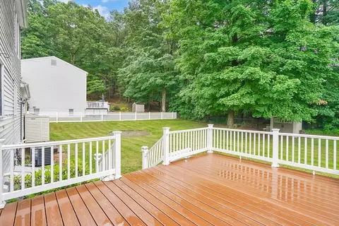 61 Caitlin Dr, Springfield, MA 01118 photo 15
