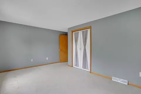 61 Caitlin Dr, Springfield, MA 01118 photo 19