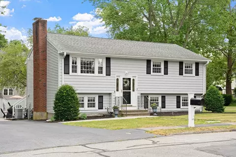 3 Gettysburg St, Woburn, MA 01801