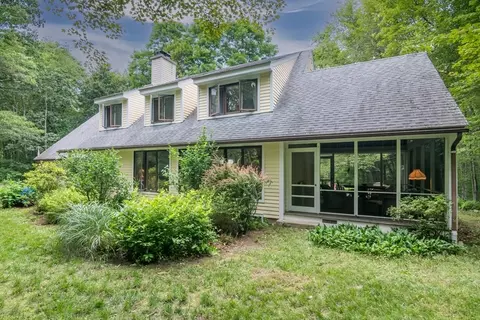 12 High Meadow Rd, Northampton, MA 01062