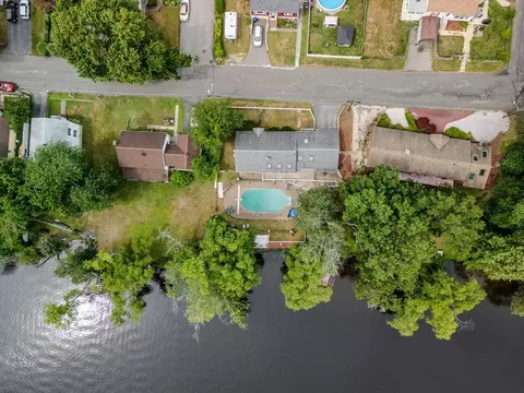 21 Dale St, Methuen, MA 01844