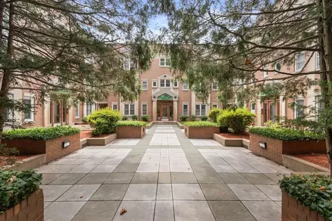28 Parkman St #4, Brookline, MA 02446