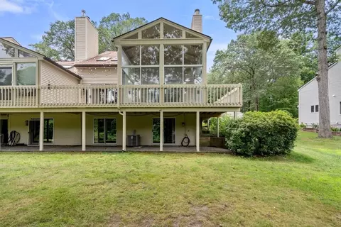 40 Monadnock Dr UNIT 40, Westford, MA 01886