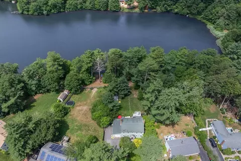 1 Pine Needle Ln, Plymouth, MA 02360