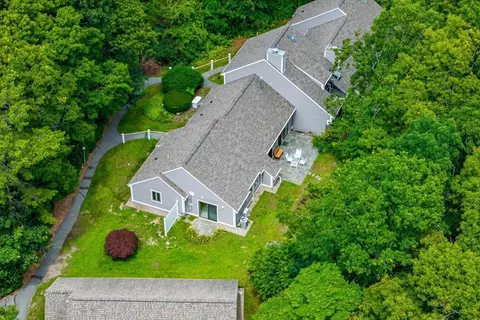 20 Woodrise #20, Falmouth, MA 02540