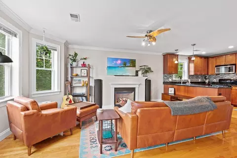7 Fox St #1, Dorchester, MA 02122