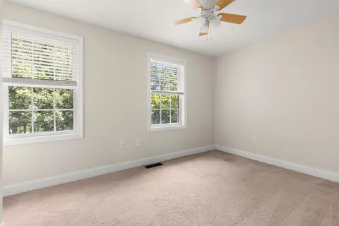 Bedroom - 9 Bartlett St, Salisbury, MA 01952 photo 5 of 6