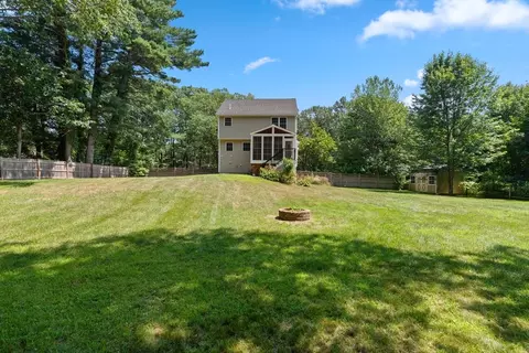 Exterior - 9 Bartlett St, Salisbury, MA 01952 photo 6 of 11