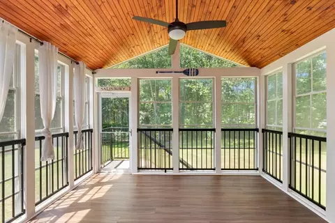 Exterior - 9 Bartlett St, Salisbury, MA 01952 photo 3 of 11