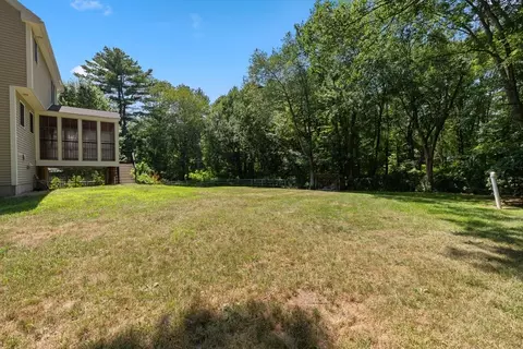 Exterior - 9 Bartlett St, Salisbury, MA 01952 photo 8 of 11