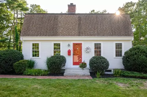 46 Liberty Pole Rd, Hingham, MA 02043