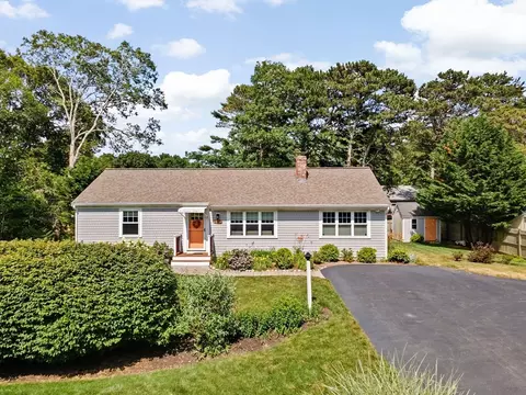 190 Forest Rd, Yarmouth, MA 02673