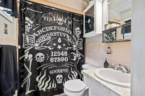 7 Holt Ave, Worcester, MA 01606 photo 9