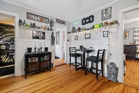 7 Holt Ave, Worcester, MA 01606 photo 4
