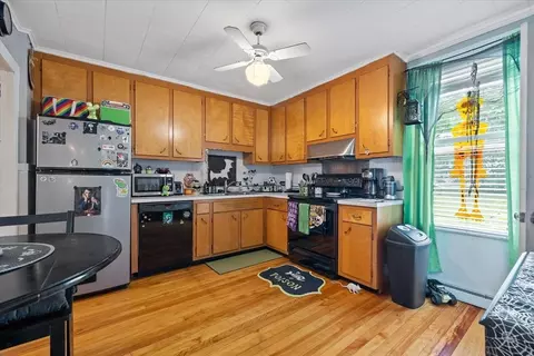 7 Holt Ave, Worcester, MA 01606 photo 3