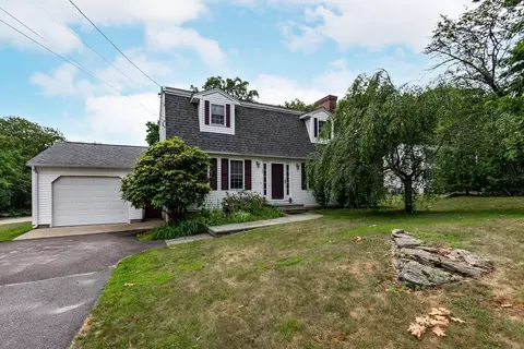 44 Clews St, Shrewsbury, MA 01545