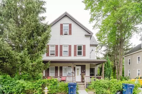 26 Granite St, Webster, MA 01570