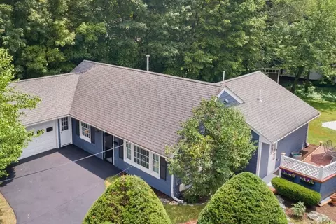 19 Melba Ln, Stoneham, MA 02180