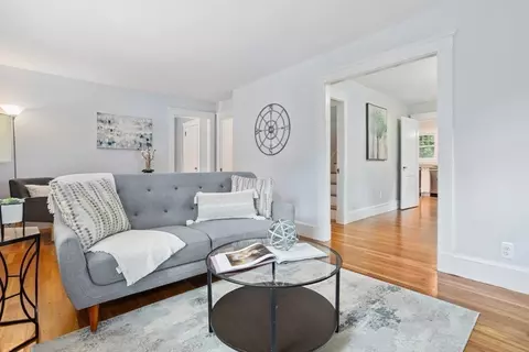 71 Winthrop Ave, Reading, MA 01867 photo 7