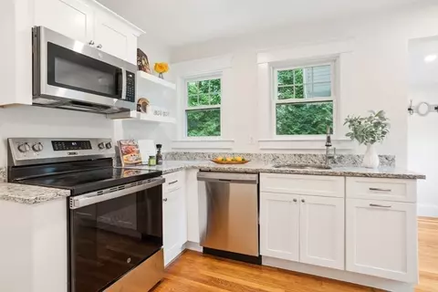 71 Winthrop Ave, Reading, MA 01867 photo 13
