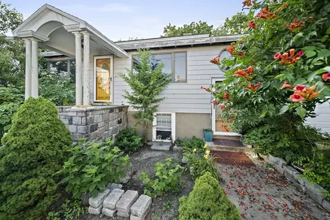 537 Nantasket Ave, Hull, MA 02045