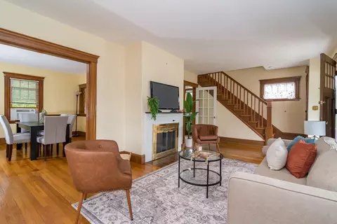 1090 Greendale Ave, Needham, MA 02492 photo 7