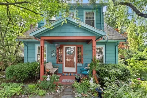 925 Chestnut St, Waban, MA 02468