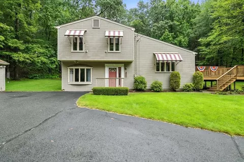 63 Mt Dumplin Rd, Palmer, MA 01069